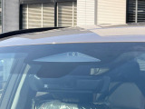 【トヨタセーフティセンス】走行中に前方の車両等を認識し、衝突しそうな時は警報とブレーキで衝突回避と被害軽減をアシスト。より安全にドライブをお楽しみいただけます。