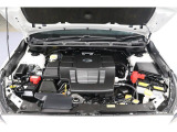 スバルのエンジンは特徴的!2.0L DOHC直噴+モーター(e-BOXER)搭載のAWD車!
