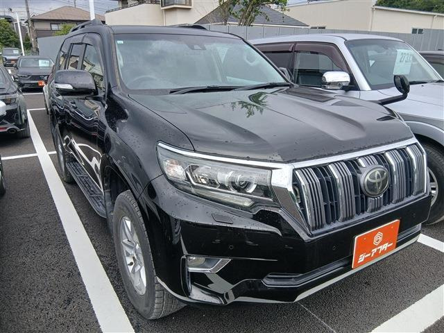 ランドクルーザープラド 2.8 TX ディーゼル 4WD ワンオーナー 禁煙車 純正9インチナビ