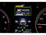 X-MODEは路面に応じてモードを選択するだけで4輪の駆動力やブレーキなどを最適にコントロール。悪路からのスムーズな脱出をサポートします。