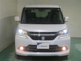 明度の高いLEDヘッドライトで、夜間の運転も安心です。