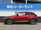 CX-3 は、全長4275mm、全幅1765mm、全高1550mm。一般的な立体駐車場に入庫可能なサイズで、駐車場探しにも困りません。ただし、少ないですが高さ制限がある場所がございます、にご注意ください。