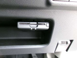 ETC車載器が付いています。ここも、あそこも、、最近はスマートインターチェンジも増えてきましたよね!最初から付いているので、お買い得^^