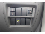 パーキングセンサー付で、車庫入れも駐車もラクラクです。