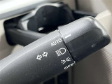 AUTOの位置にセットしておくと、暗くなったら自動でライトの点灯をサポートしてくれます!高速道路でのトンネル通過時など便利です!