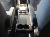 ちょっとした小物も置けますね
