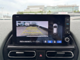 バックカメラも付いています! 運転が不慣れな方でも安心して駐車が可能です!
