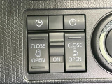 【両側パワースライドドア】スマートキーや運転席のスイッチで後席両側スライドドアの開閉が可能♪電動だから力を入れてドアを開ける必要が無く、小さなお子様でも簡単に開け閉めでき快適です♪
