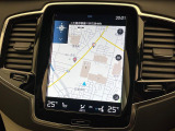 【9インチタッチスクリーン純正HDDナビ】「Apple Car Play」「Android Auto」対応のボルボ先進ナビゲーション「SENSUS」。最新地図データへ無料更新してお渡しします。