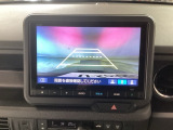 【バックカメラ】運転が苦手な方も車庫入れラクラクです!ギアをリバースに入れれば自動的に切り換わりますので、面倒な操作は不要です♪狭い駐車場もお車を傷つけず安心ですね!