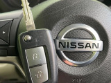 【キーレス】少し離れた場所からでもボタン一つでドアの開錠・施錠ができるのでとっても便利!ドアの鍵穴周りに傷をつけることもありません♪