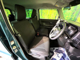運転席シート廻りは使用感も少なく、良好な状態となっています。丁寧に使われていたことがよくわかりますね。