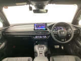 【前方視界】開放的な前方視界!運転がしやすく疲れにくいです♪窓が大きく、見通しがとっても良いおクルマですよ♪