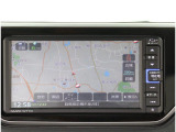 ナビ付きですので初めての場所や遠出に大活躍!Bluetoothでお使いのスマートフォンやミュージックプレイヤー接続することで音楽の再生もできます!!またフルセグでのテレビの視聴も可能!!