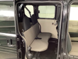 乗車人数や荷物の量、車内での過ごし方に合わせて、シートのレイアウトを変更できます。