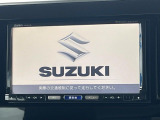 【メーカー純正ナビ】インテリアに溶け込むスタイリッシュな「専用設計」メーカーナビを装備♪視認性や操作性など基本性能にも優れ、より上質なカーライフをお楽しみいただけます。