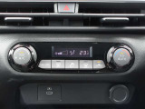 オートエアコンですので、車内を快適な空間に出来ます♪