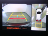 バックモニター付き。 車両後方の映像が画面に表示されるので、車庫入れが苦手な人も安心です。ただし、目視確認もお忘れなくお願いいたします。