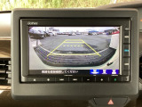 バックも安心のバックカメラ付いています。バックカメラがあると、いつでも安全にバックできますね。死角も減ります。