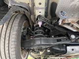 お車を安心してお乗りいただく為には、足回りの定期点検が欠かせません。サービスサポート(有償保証)では無料点検もご提供しており、安心のカーライフをお過ごしいただけるサポート体制が整っています。