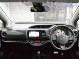 高いホールド性で運転姿勢が安定します。長距離ドライブでも疲れにくいのが魅力です。快適なドライビングライフをお送りください♪