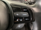 【アダプティブ・クルーズ・コントロール】予め設定した車速内でクルマが自動的に加減速。 前走車との適切な車間距離を維持しながら追従走行し、高速道路でのドライバーの疲労を軽減してくれる嬉しい機能付♪