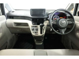 スッキリした運転席まわりで、快適ドライブが楽しめます!