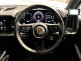 オプション設定のGTスポーツステアリングホイール(ヒーター付)が装着されております。