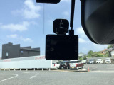 前側ドライブレコーダー付き!これなら万が一の際も録画されているので安心ですね!