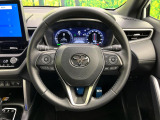 【純正革巻きステアリング】上質な革を使用することで、手にしっかり馴染みとても運転しやすいハンドルです♪