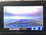 【バックカメラ】運転が苦手な方も車庫入れラクラクです!ギアをリバースに入れれば自動的に切り換わりますので、面倒な操作は不要です♪狭い駐車場もお車を傷つけず安心ですね!