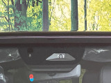 【トヨタセーフティセンス】走行中に前方の車両等を認識し、衝突しそうな時は警報とブレーキで衝突回避と被害軽減をアシスト。より安全にドライブをお楽しみいただけます。