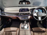 ☆センターパネルを運転席側に僅かに傾けたBMW独特のインパネ☆【駆け抜ける歓び】はここからもスタートしております☆