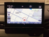ナビゲーションはフルセグTV、インターナビ対応のGathers純正メモリーナビを搭載しています。Bluetoothオーディオ機能がありますので、スマートフォンなどの音楽も再生できます。