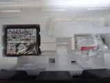 【パンク修理キット】何かがタイヤに刺さった場合、応急的に溶剤を流し込み、小型コンプレッサーでタイヤに空気を注入し、走ることができます。