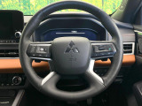 【純正革巻きステアリング】上質な革を使用することで、手にしっかり馴染みとても運転しやすいハンドルです♪