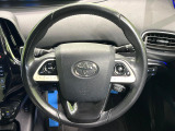 【純正革巻きステアリング】上質な革を使用することで、手にしっかり馴染みとても運転しやすいハンドルです♪