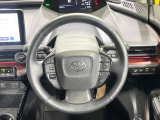 【純正革巻きステアリング】上質な革を使用することで、手にしっかり馴染みとても運転しやすいハンドルです♪