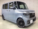 指定工場併設で末永く品質を保ちます。12ヶ月点検や車検はもちろんのこと、国家資格整備士によるお車のアドバイスも致します。