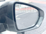 ●ブラインドアシストセンサー:視角からの車を感知し、ドライバーが車線変更を行う際に、警告音と共に注意を促してくれる安全支援機能です!