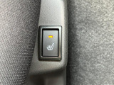 シートヒーター装備付き車!!座席に埋め込まれた電熱線によりシートを暖めることが出来る装備で、温めたられたシートは、寒い冬には最適です!!