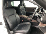 【運転席・助手席】です!実際お座りいただくのが分かりやすいと思いますので,ぜひお気軽にご来店ください♪状態もいいですよ☆