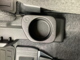 運転席と助手席の間にはドリンクホルダー♪