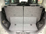 4名乗車で後席スペース優先した時の状態です。手荷物を載せるスペースは十分です。