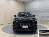 お車購入のポイントとなるフロントマスクです。上質で迫力あるデザインですね☆☆