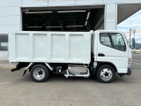 十文字店トラック・バス・重機センターは、スーパーモールラッキーのすぐ近く!ショッピングのついでに是非お立ち寄り下さい!トラック、バス、ホイールローダーなど展示中です!