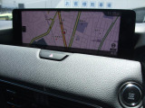 マツダコネクトの12.3インチワイドセンターディスプレイです。『Android Auto』『Apple CarPlay』や独自のコネクテッドサービスに対応したインターフェイスシステムです。