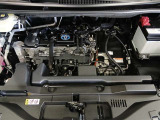 1.8Lハイブリッドエンジンを搭載し、静粛性と燃費性能に優れています