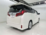 沢山乗れるのがこの車の魅力!2台で移動しないと・・・なんて時もこの車なら1台で!大活躍です♪