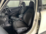 ◆LIBERALAは、輸入車選びの新たなスタイルを提案するインポート・セレクト・ブランドです。オーナー様となる方がクルマから直接感じる感性を第一にした、最良の一台との出会いをコーディネートいたします。